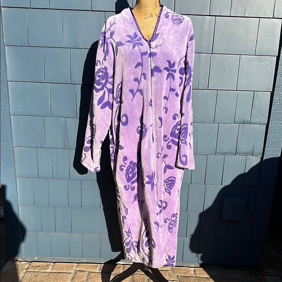 Just Love Other - Just Love Purple Floral Robe 1X purple zip front